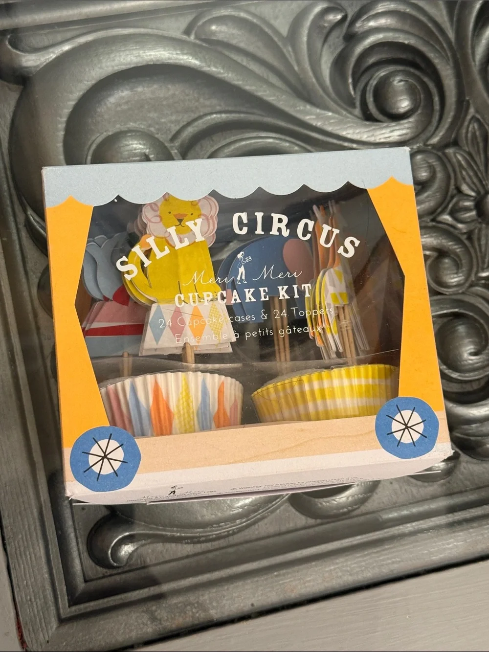 Meri Meri Silly Circus 24 Cupcake Kit Cases and Toppers